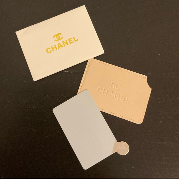 NIB Chanel Cream Metallic Mirror & Card Holder - Picture 2 of 4